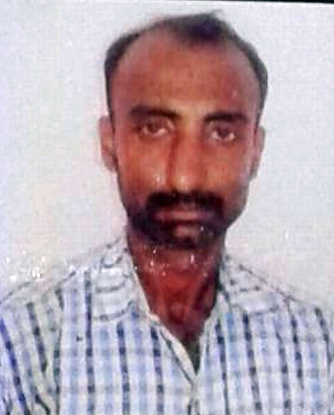 Merciless Father do heinous crime with his whole Family and commit suicide