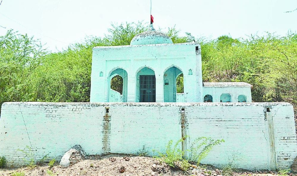 bjp government could not protect atal bihari vajpayee's house