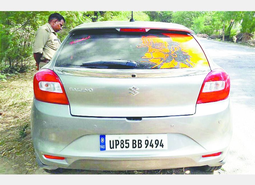 mathura's teacher found dead in car