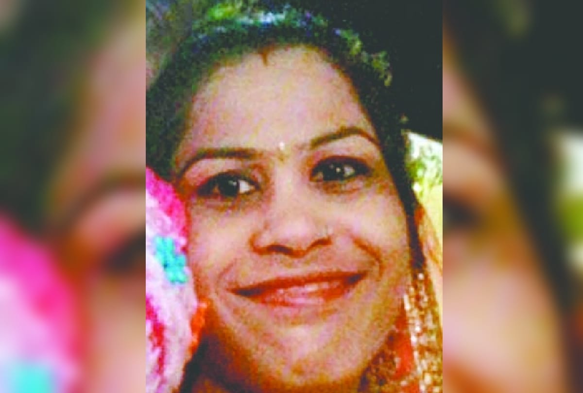man try to commit suicide after killing his wife in delhi