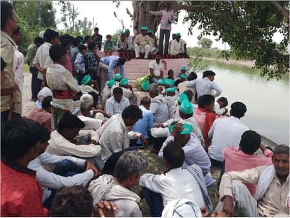 farmers protesting against diesel petrol price hike