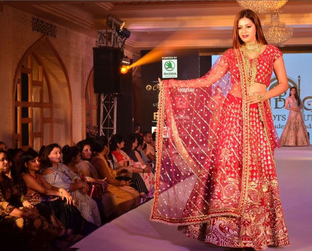 agra start of taj India fashion week
