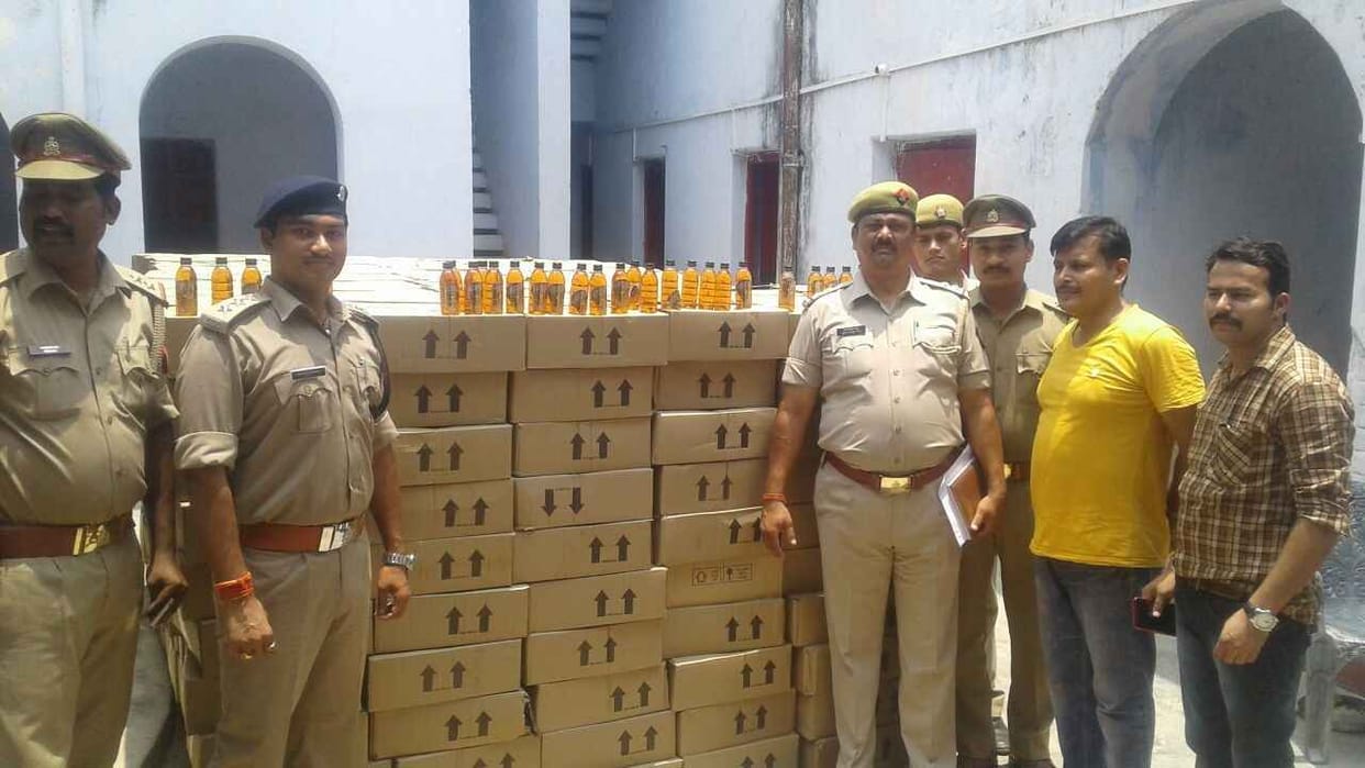 Police recovers 720 bags of liquor