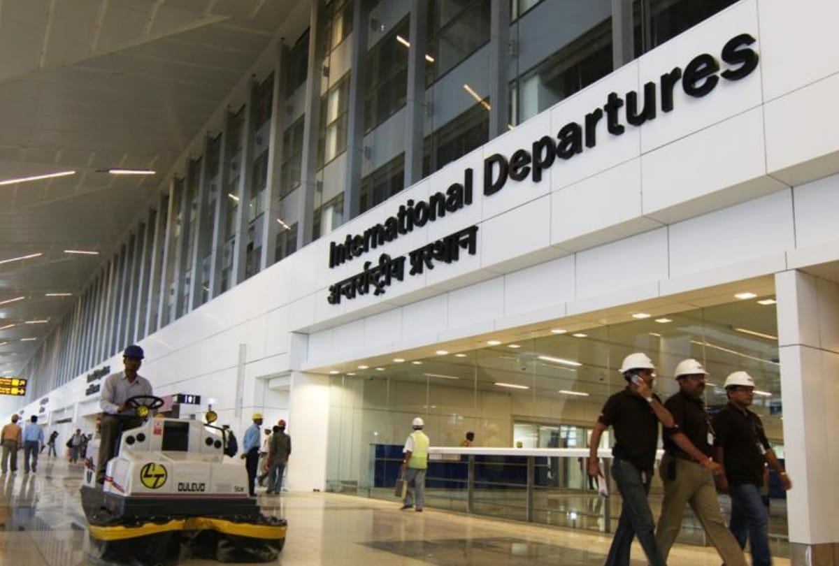 delhi airport used special tree for pollution   