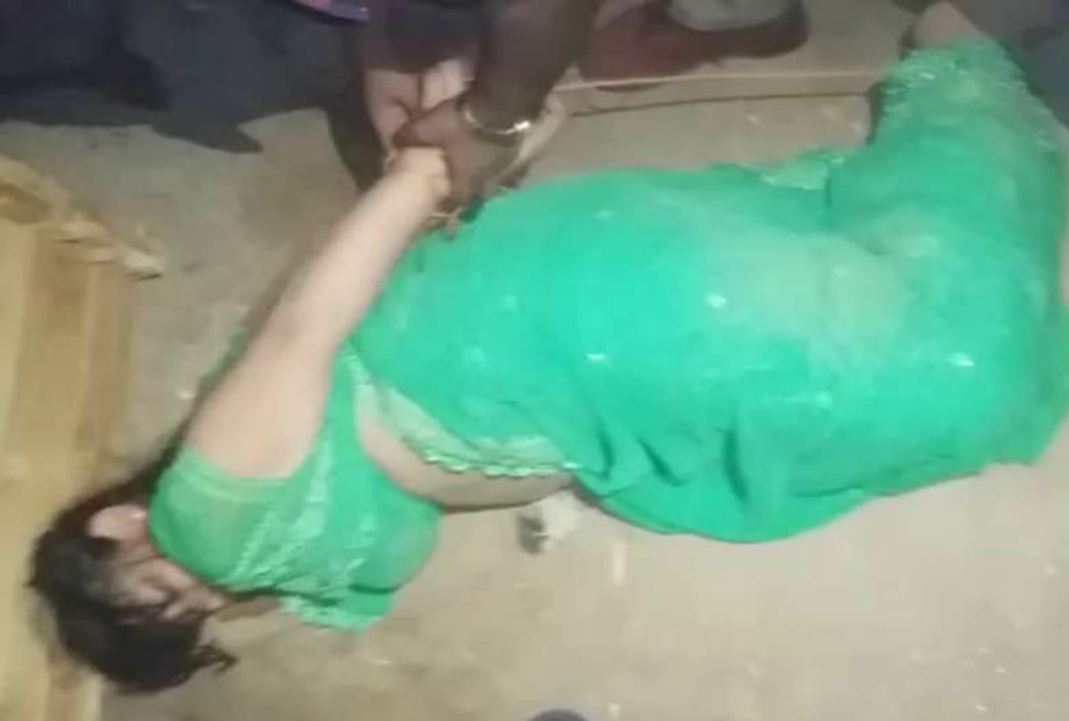 husband tied wife in his factory to get dowry from her family in noida