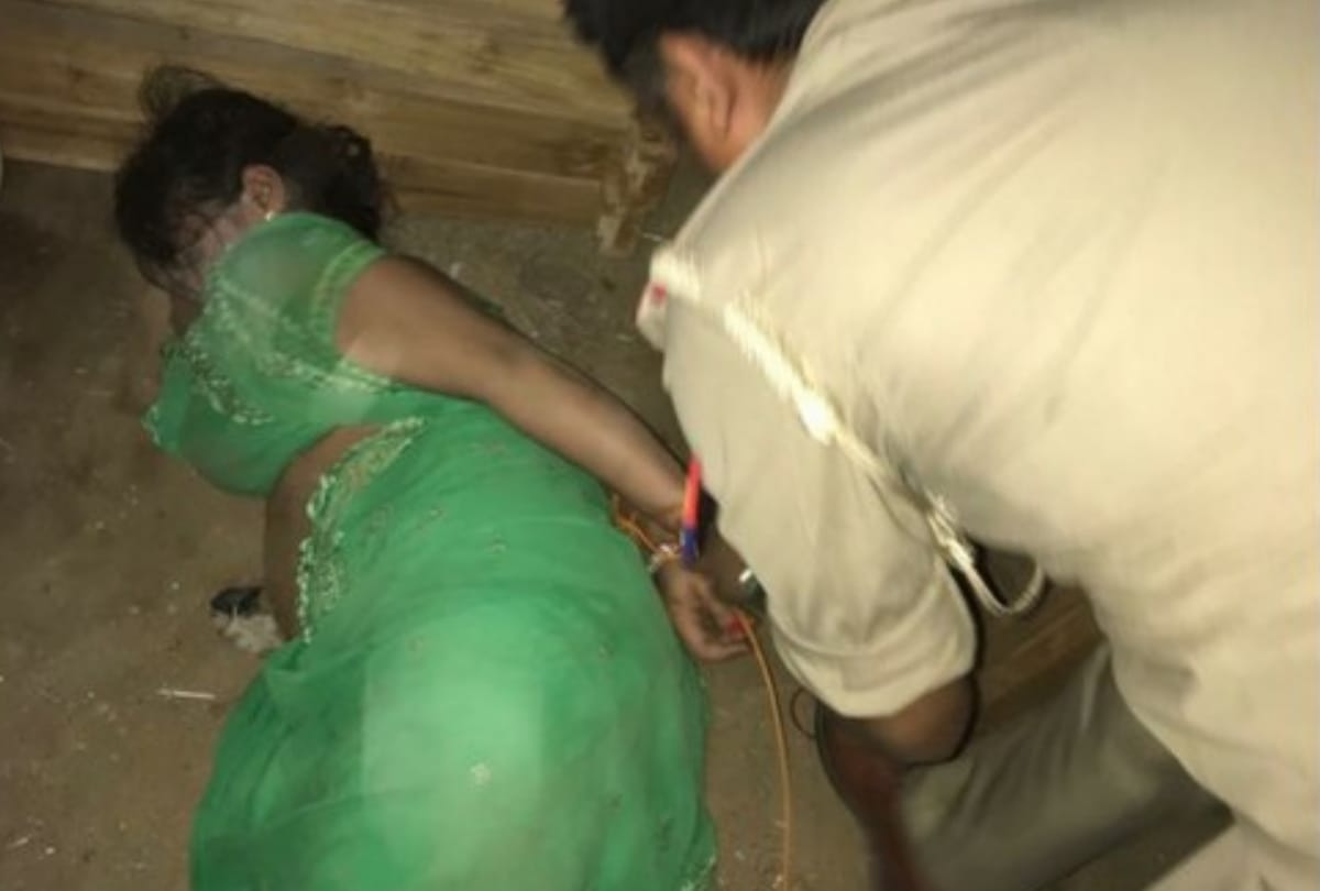 husband tied wife in his factory to get dowry from her family in noida