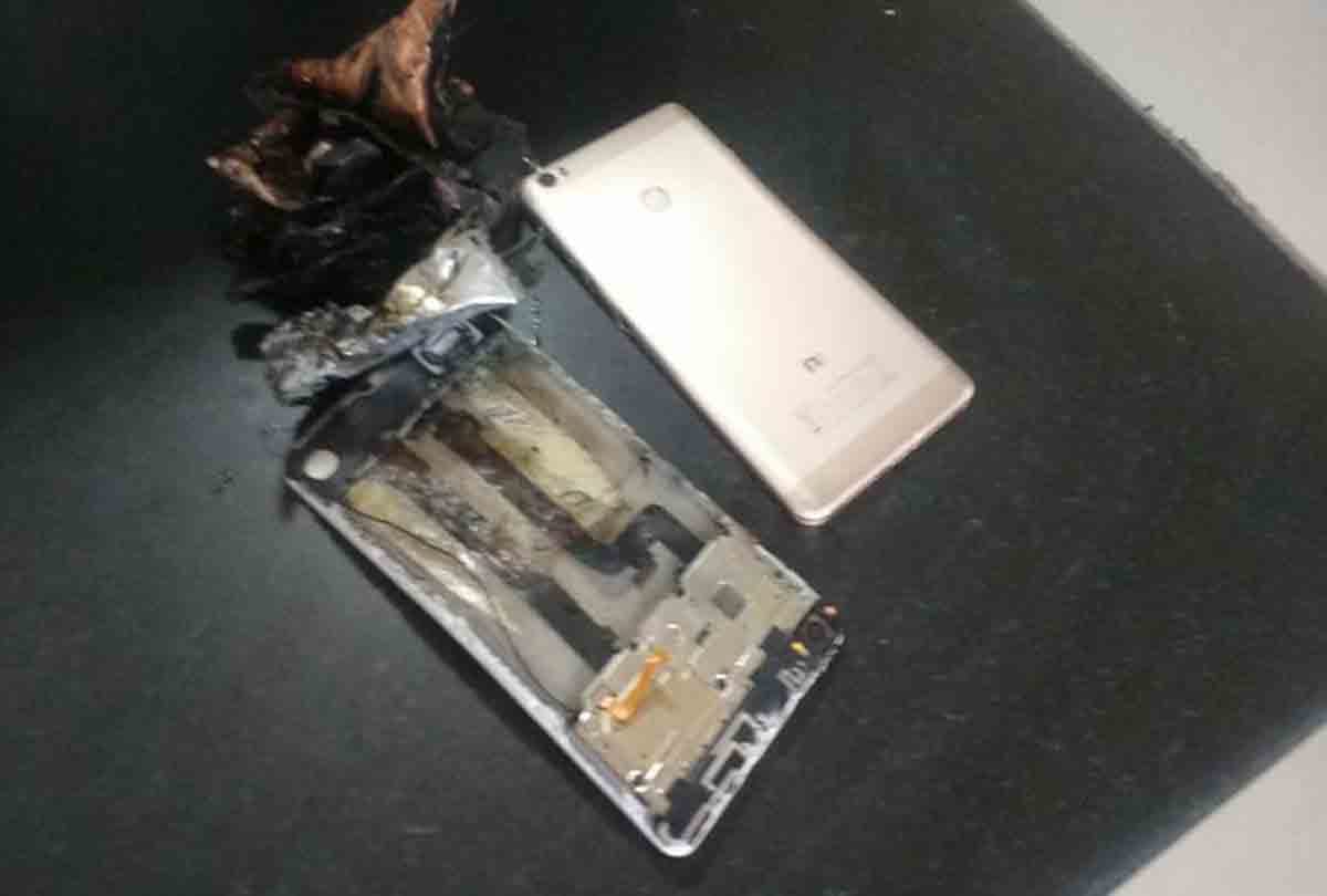 mobile Explosions at Hallet hospital in Kanpur  