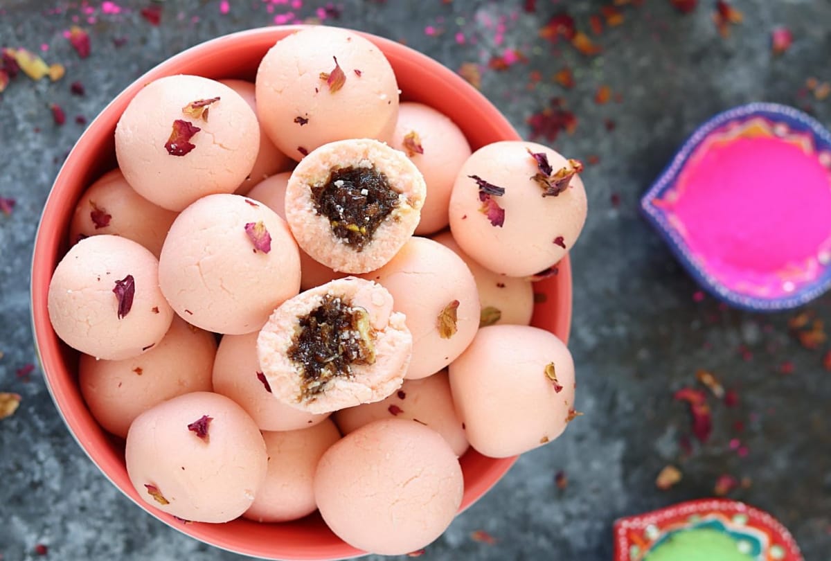 Valentine Day 2023 Kitchen Tips Know How To Make Gulkand Filled Rose Laddu At Home Recipe In Hindi
