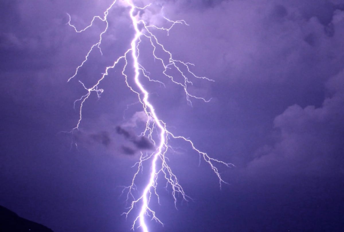 Thunder kills 35 in Uttar Pradesh.