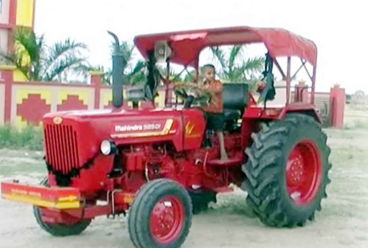 five years old child tractor driving story