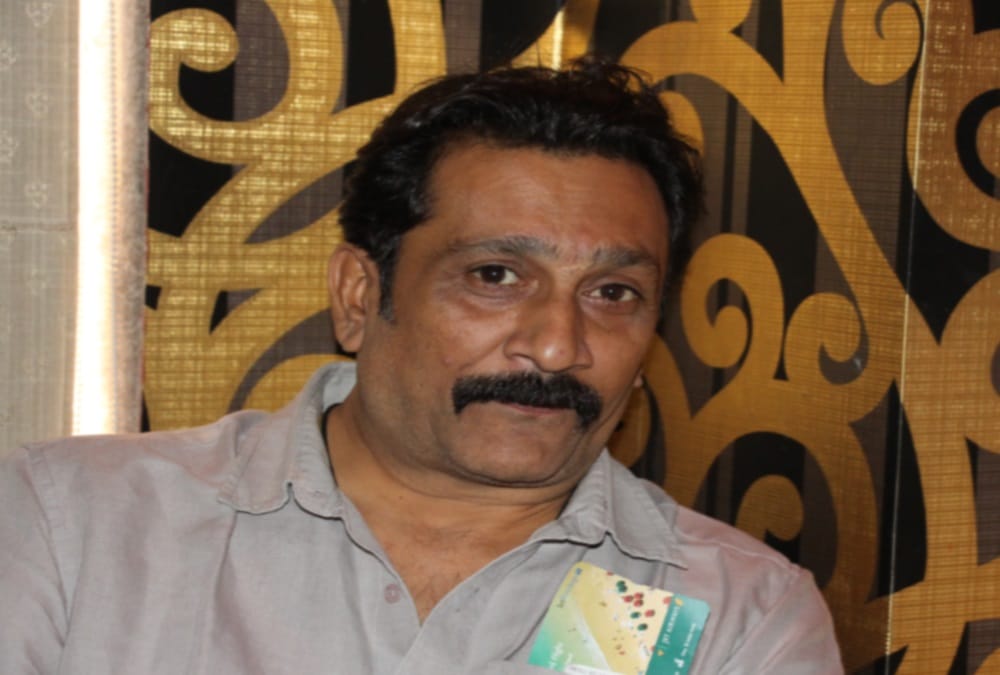 Actor mukesh tiwari arrive dehradun for shooting