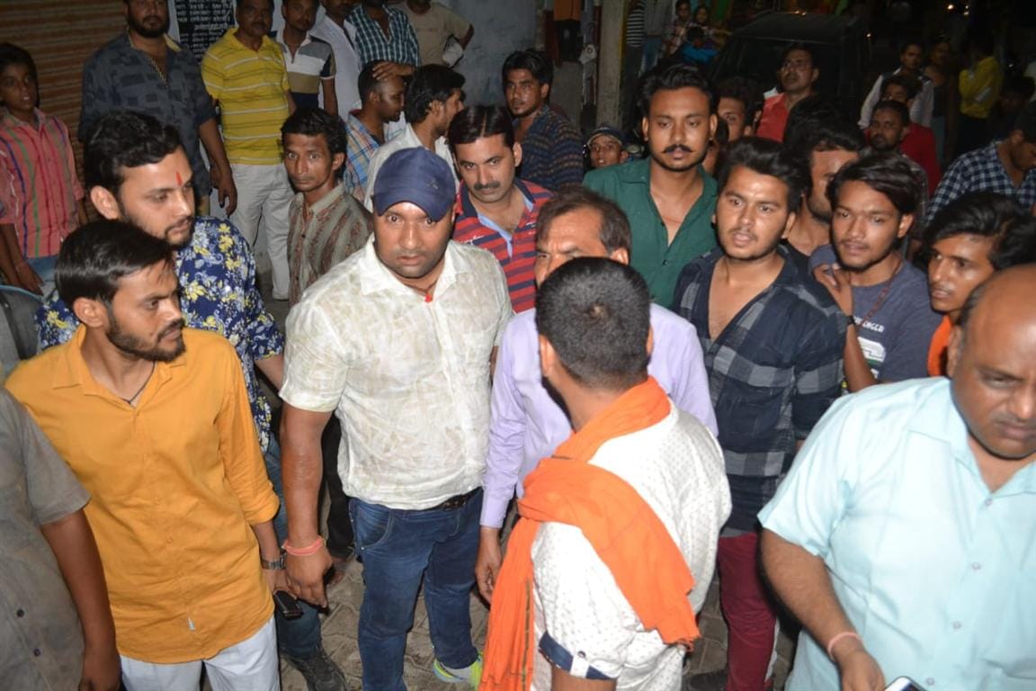  A ruckus in front of Sadhvi Prachi, fiercely sloganeering