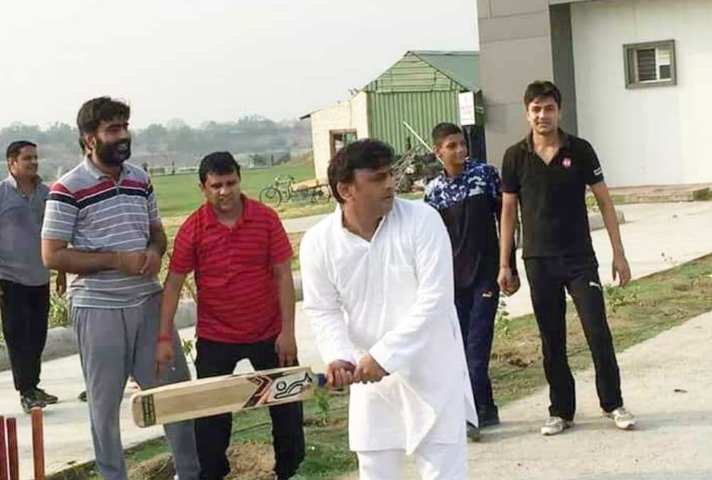  akhilesh yadav in janeshwar mishra park in lucknow.