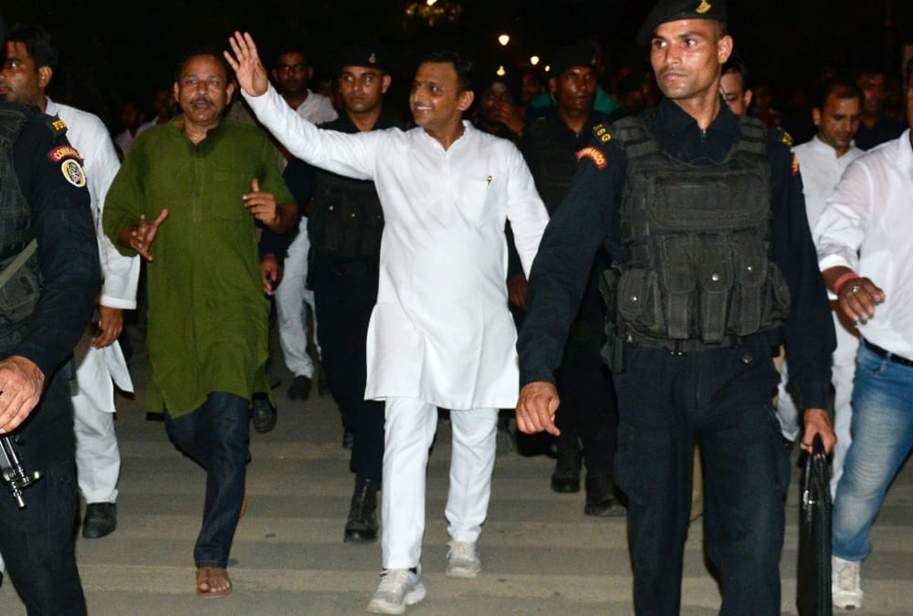 akhilesh yadav in janeshwar mishra park in lucknow.