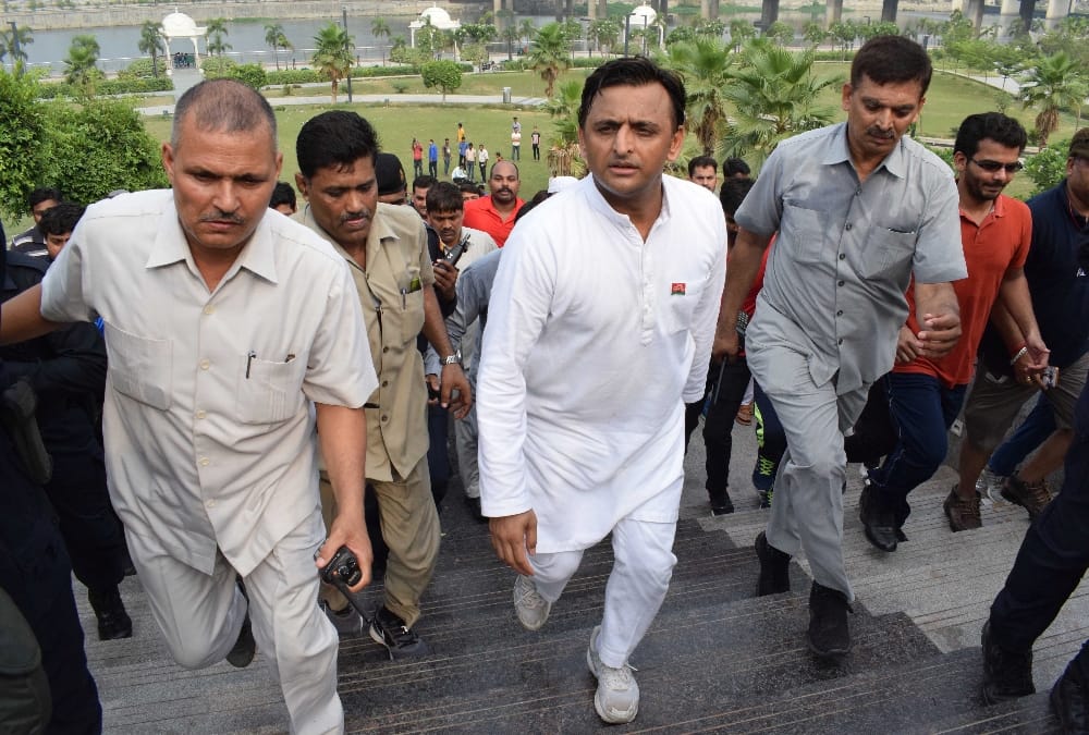 akhilesh yadav on gomati river front for morning walk.