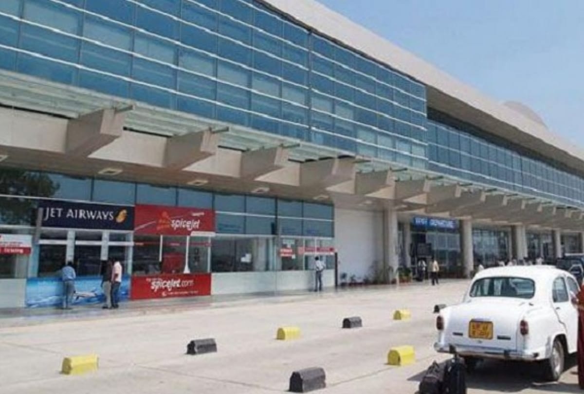 company of Hyderabad will make eight new hangars at amausi airport 