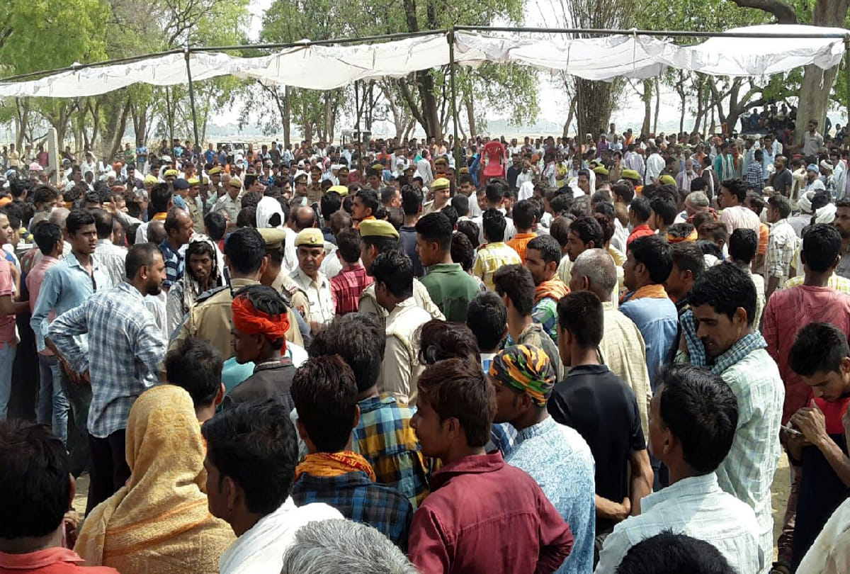 सैनिक को श्रद्धांजलि देने के लिए उमड़ा जन सैलाब