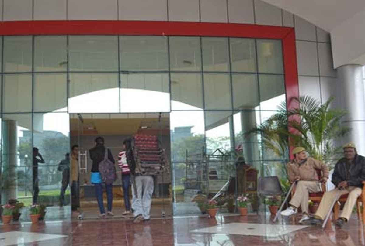 Recovery from students of CSJM University