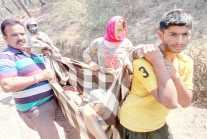 villagers in nurpur facing big problem due to non availability of road connectivity