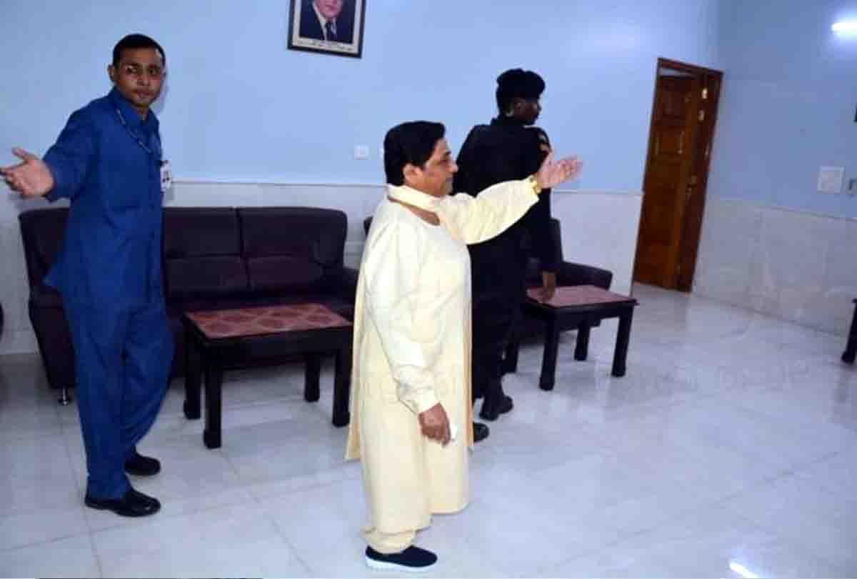 Akhilesh and Mayawati new bungalow in Lucknow