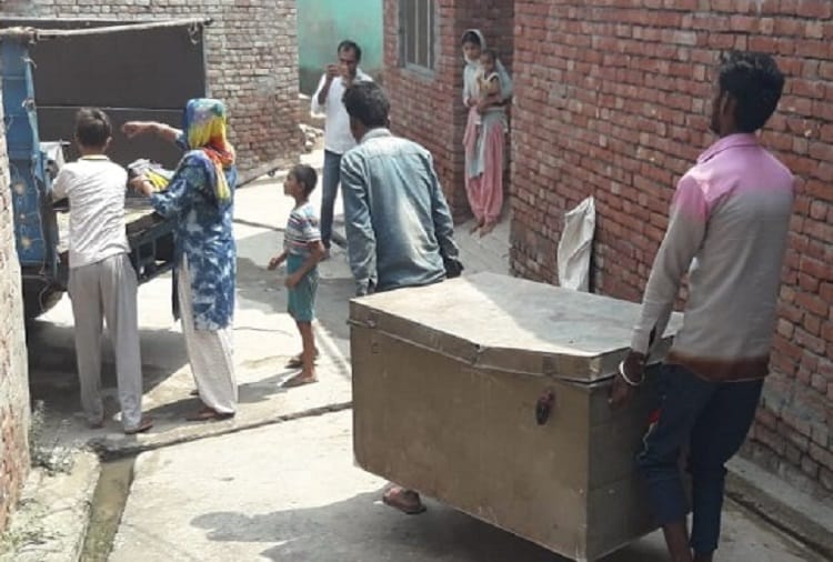 Kairana: Fear of a Special Community A family has fled, photos