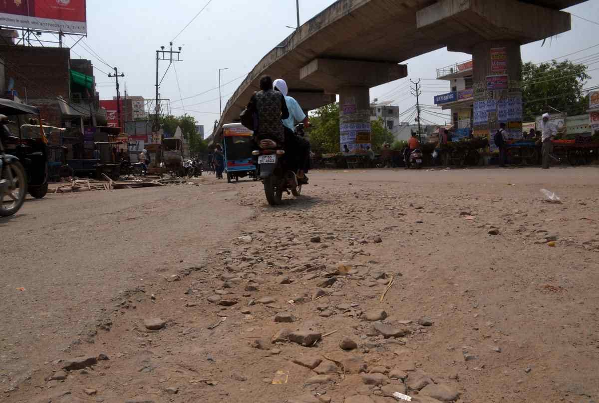 Varanasi officers does not respect CM yogi aorder