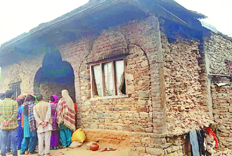 मकान की दीवार के नीचे दबने से 5 साल के बच्चे की मौत