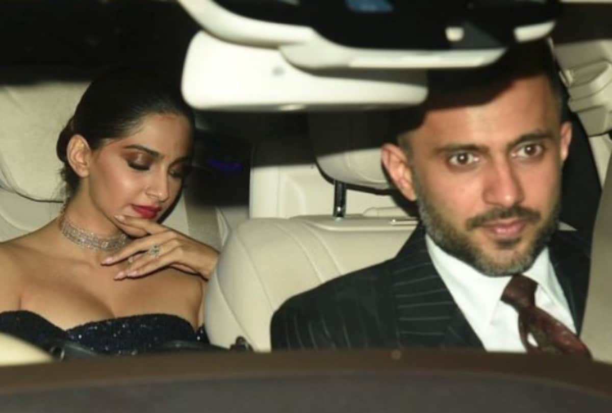 sonam kapoor share a picture with anand ahuja 