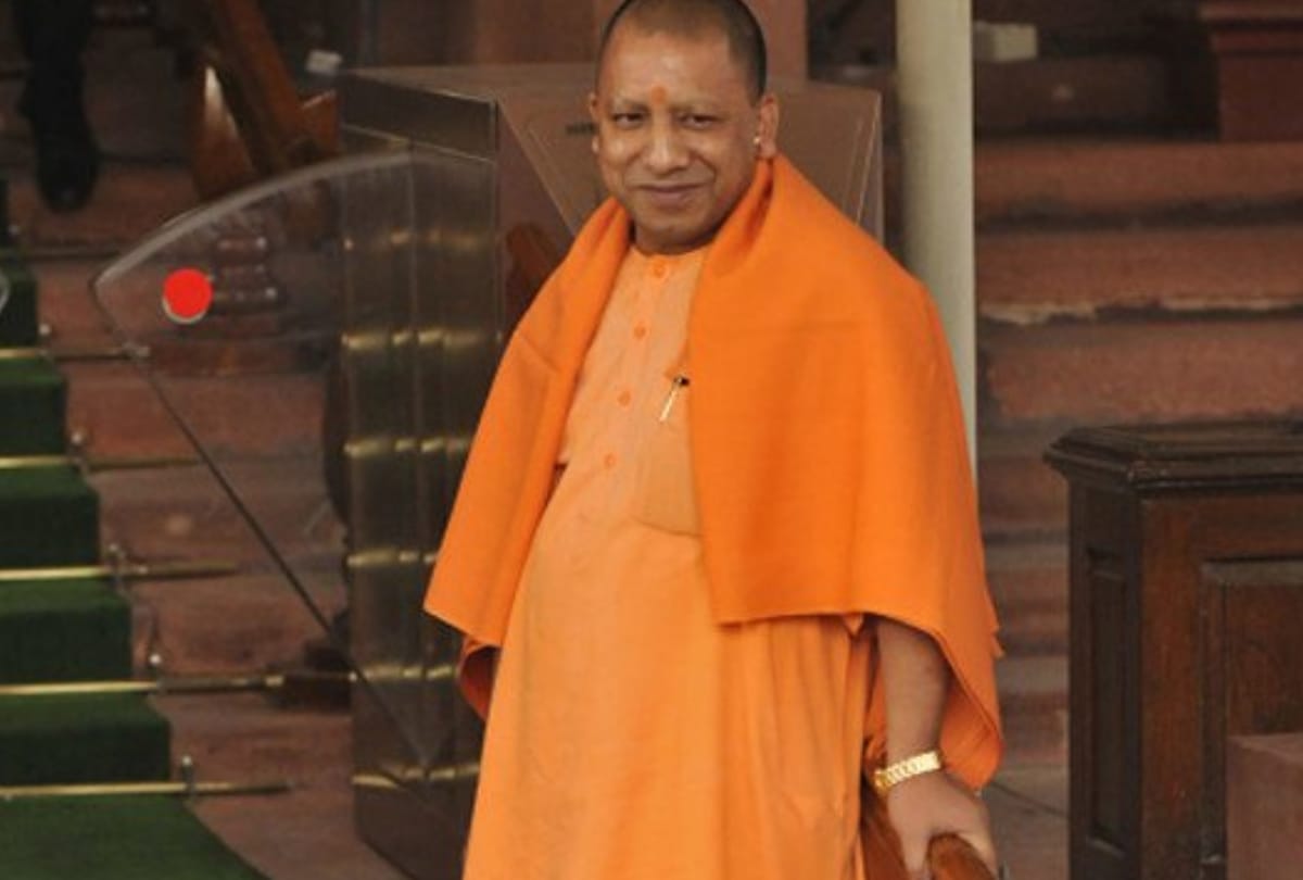 CM yogi adityanath has strong relation to azamgarh