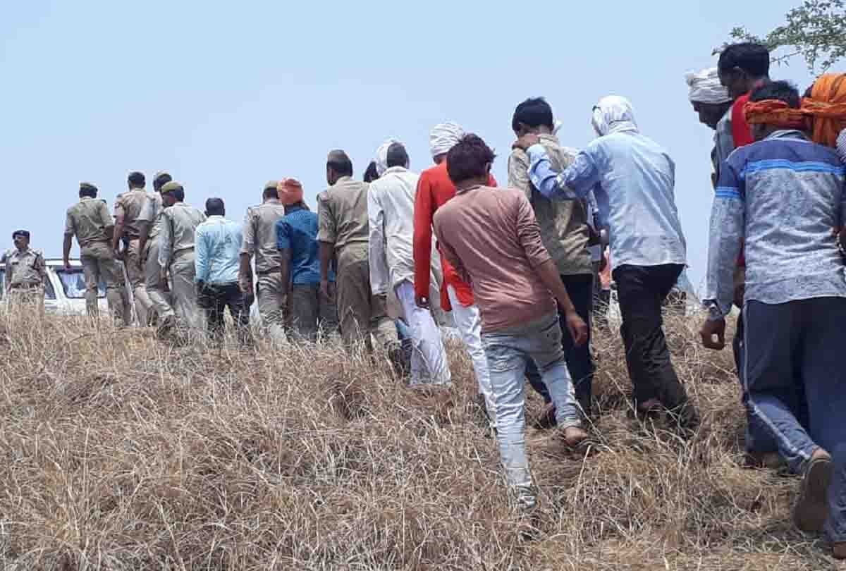 dead body of Husband and wife found in forest 