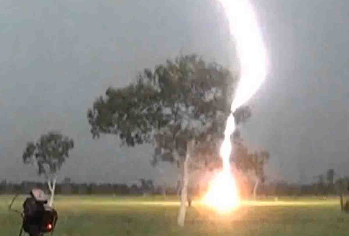 Three death in chitrakoot by Lightning many injured