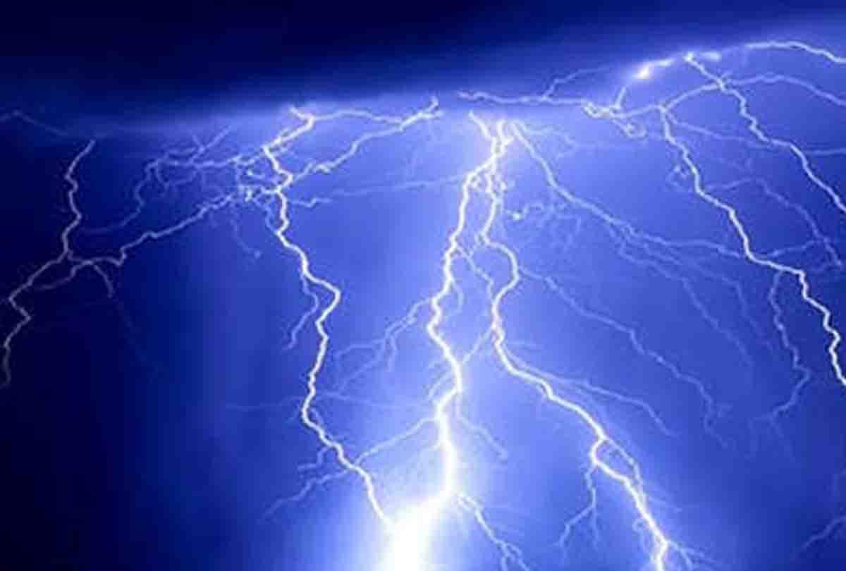 Three death in chitrakoot by Lightning many injured