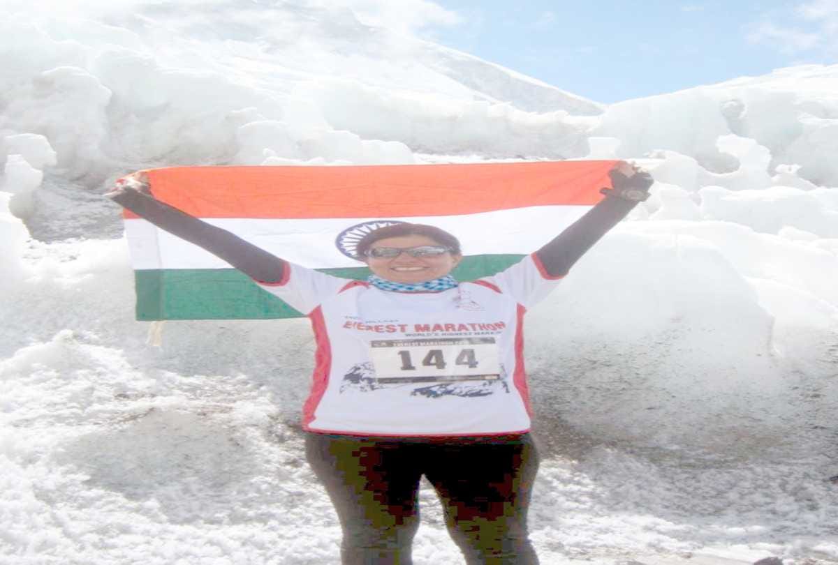 divya vashisht of himachal won Everest Marathon in indian category