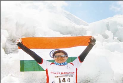 divya vashisht of himachal won Everest Marathon in indian category