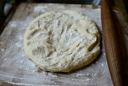 Kitchen Hacks How To Make Soft Roti From Dough kept in Fridge in hindi