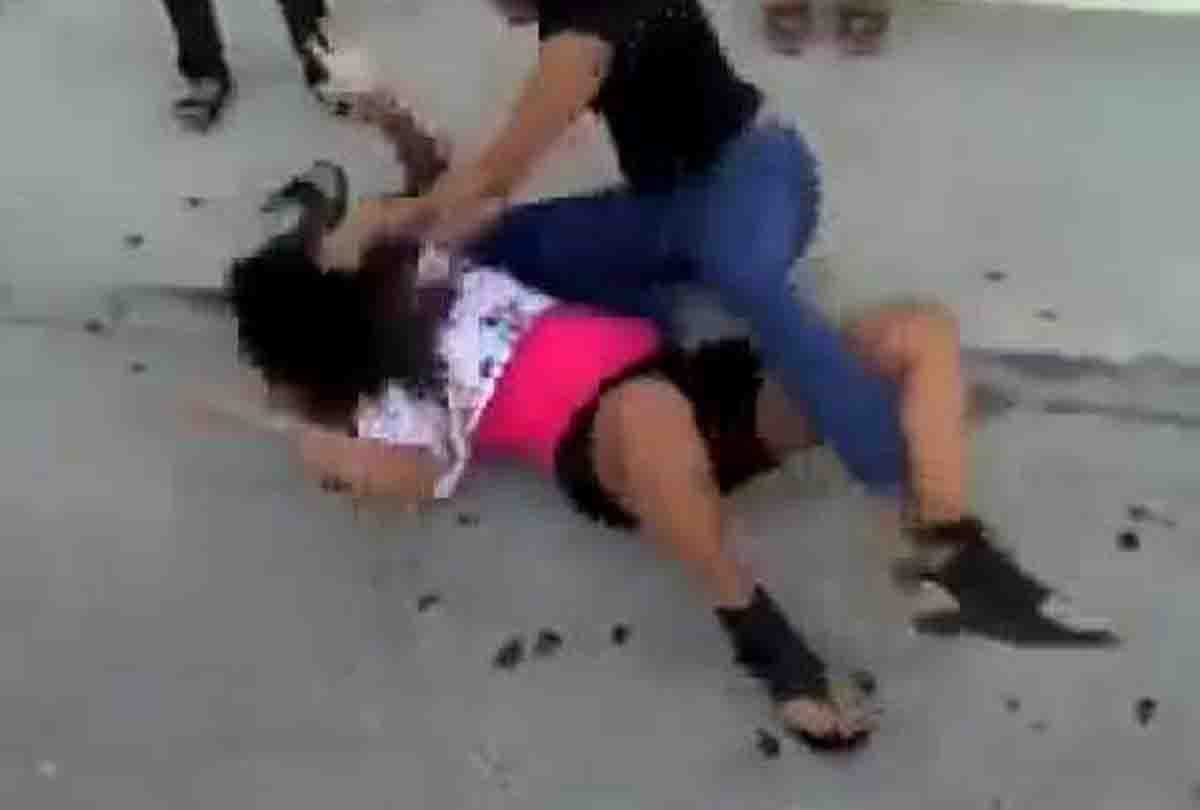 When the drunken woman came to anger, then attacked the other