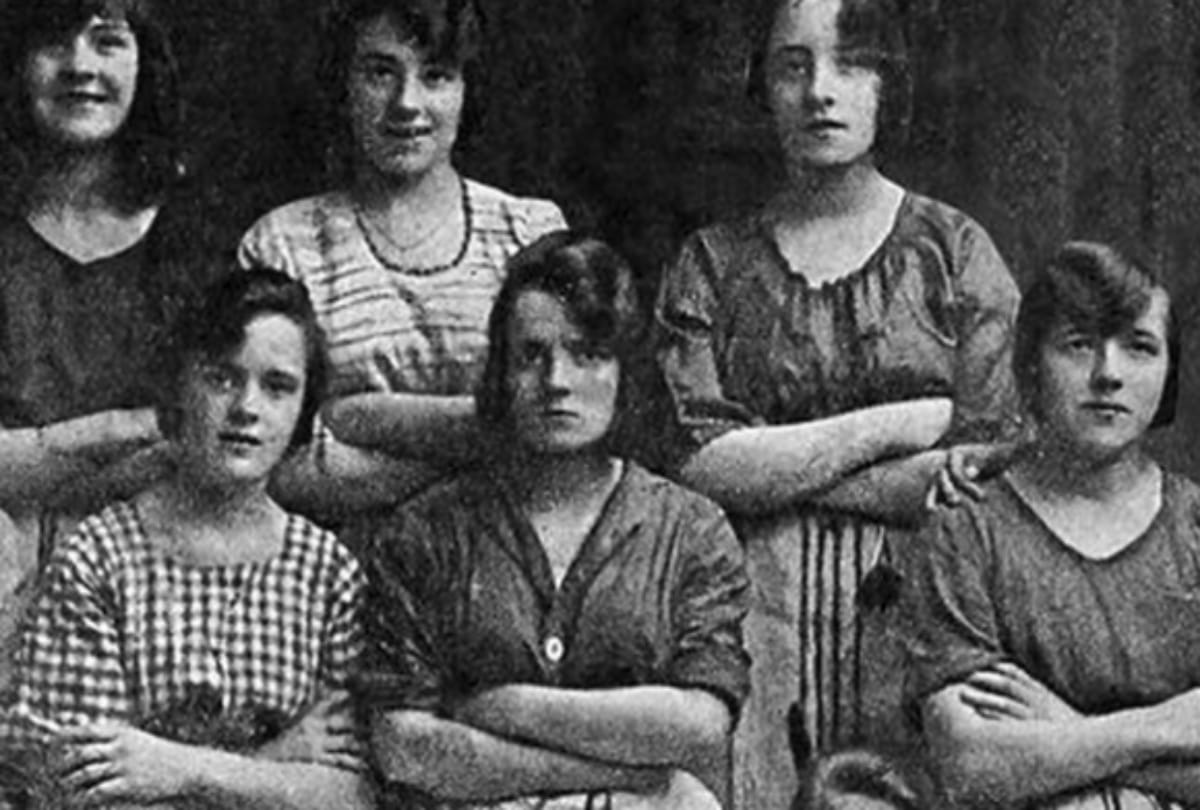 Ghost Spotted In 118 Year OLd Photo Of 15 Girls Outside Linen Mill in Ireland 
