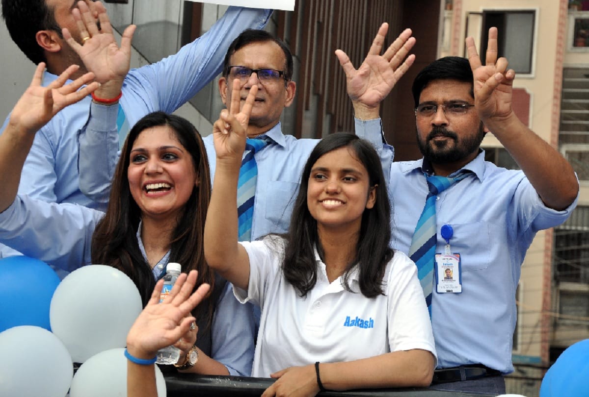 NEET Result 2018: cutoff marks fall, kalpna top with 99.99 Percentile