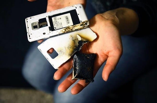 Mobile overheating during charging danger for your life