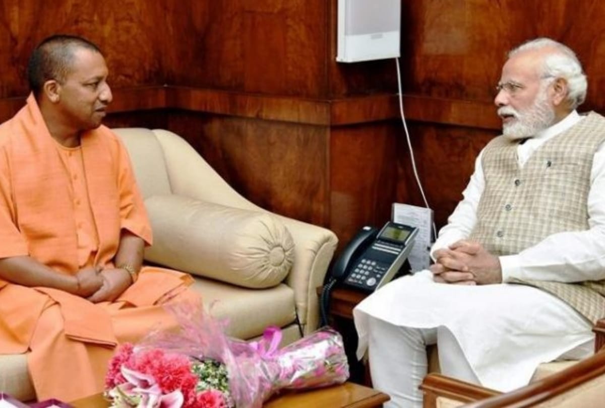 Prime Minister Narendra Modi greeted CM Yogi on birthday