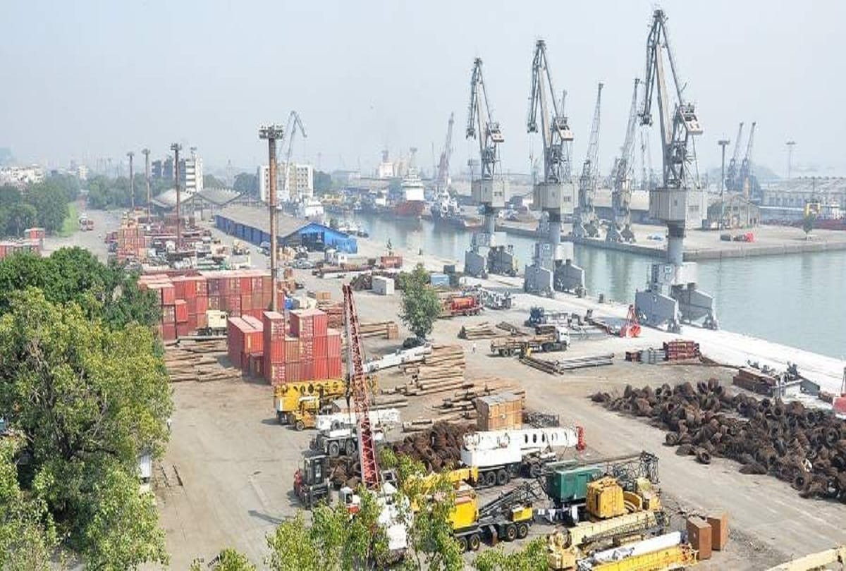 Mumbai port handled 321 ships, 9 million metric tons of cargo during Coronavirus lockdown