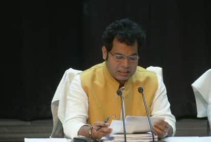 Bjp Mp hema malini and srikant sharma statement over article 370 in Mathura