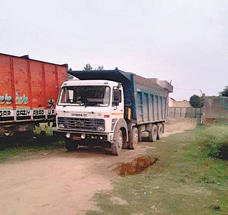 Overload 16 trucks and Bolero Seas