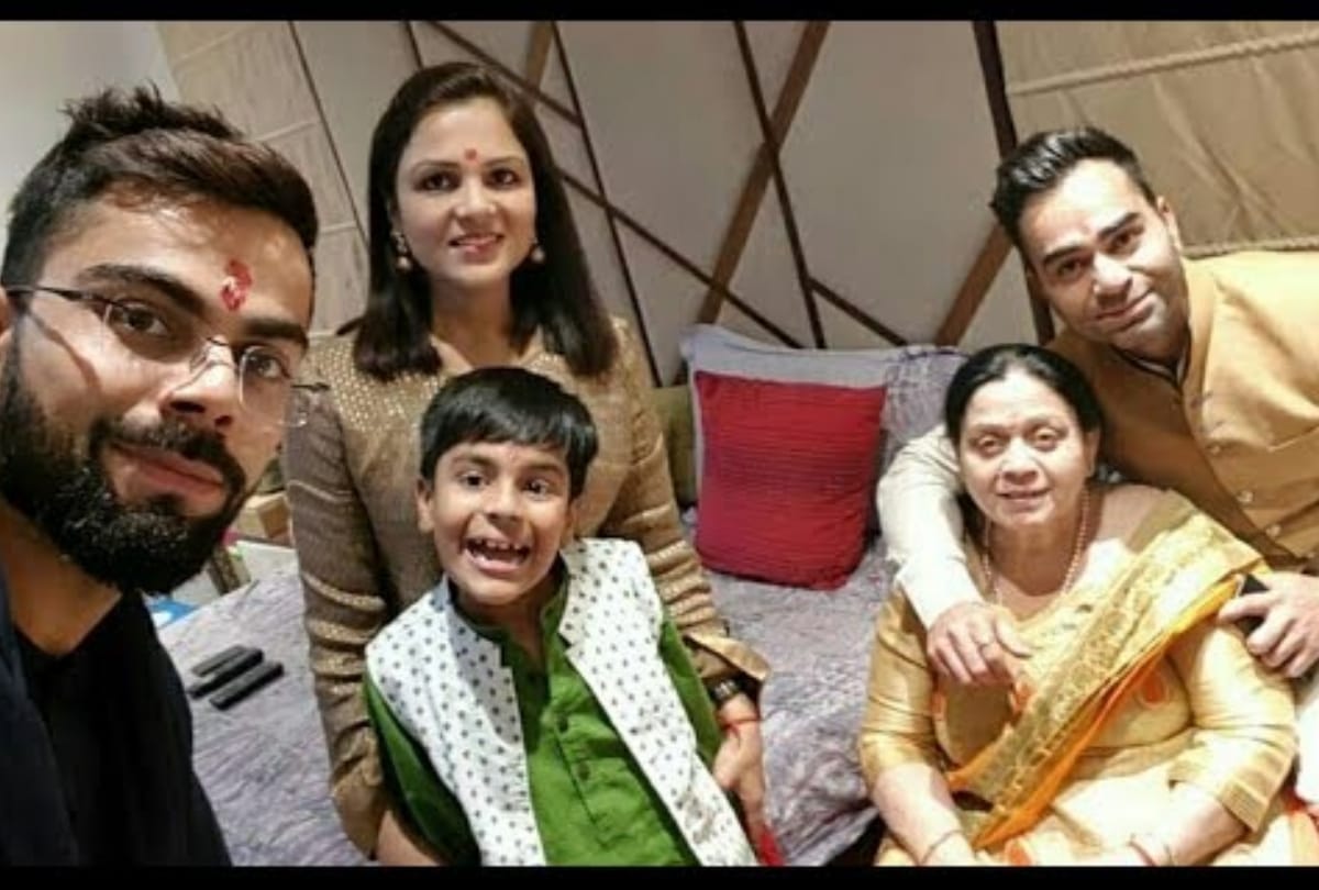 virat kohli post family pictures on instagram family visit to see him but anushka not present