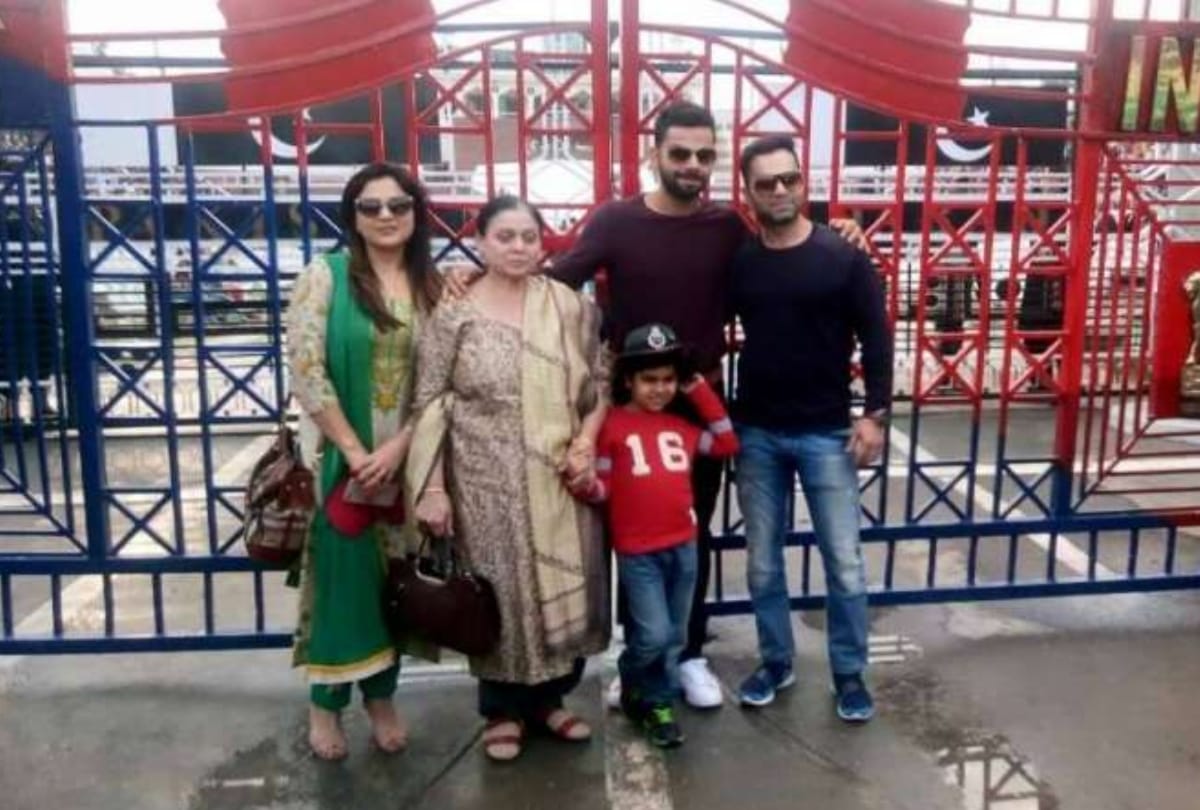 virat kohli post family pictures on instagram family visit to see him but anushka not present
