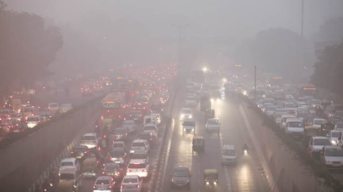 पर्यावरण में जहर घोल गई आतिशबाजी