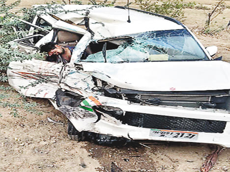 Scorpio and container climbing in highway, three die