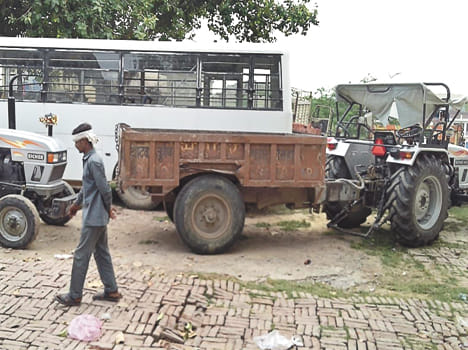 Tablet shot between soil mafia and tractor owner