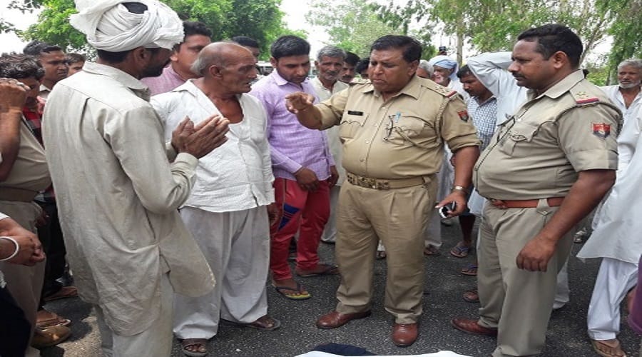 Road accident in Baghpat, three killed including two brother in law