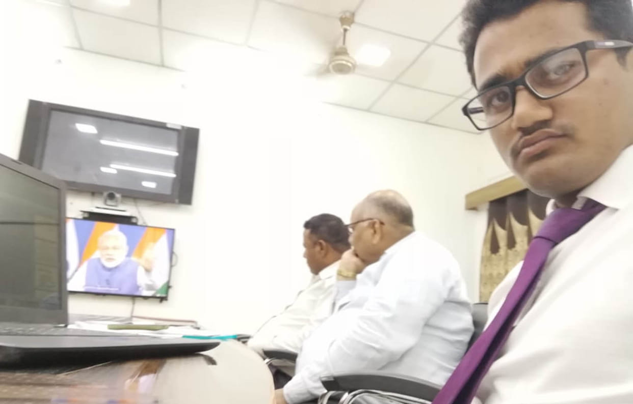 Akshay goes to PM's eye by making bio-fertilizer